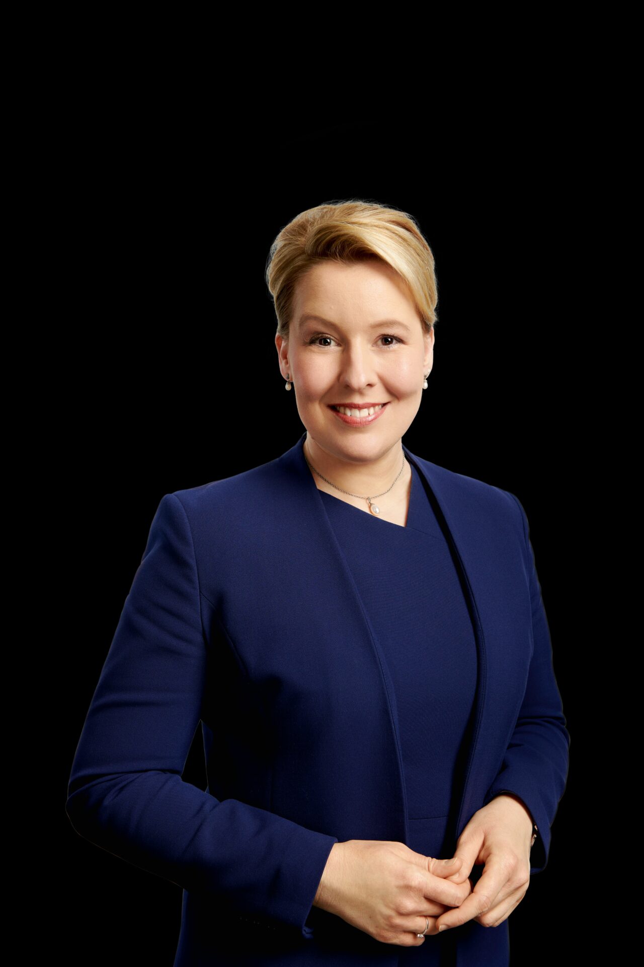 giffey franziska schwarz@jonas holthaus