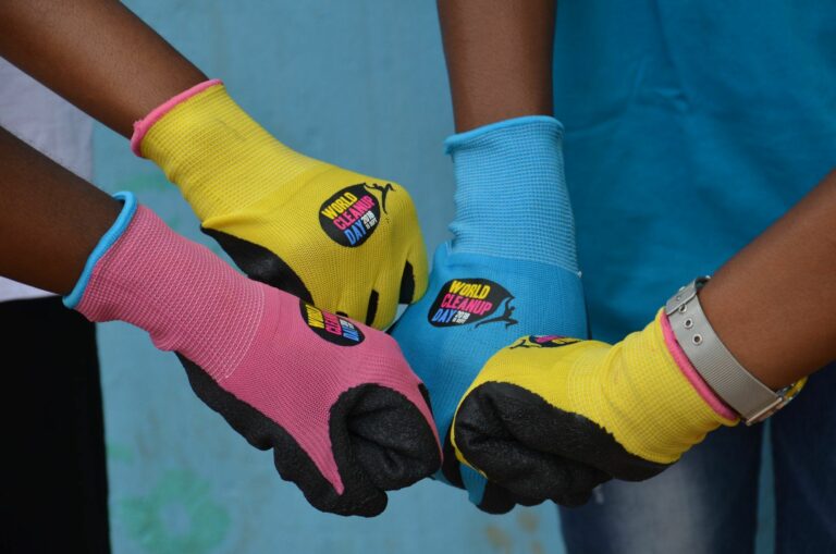 wcd gloves hand 01 768x509 1